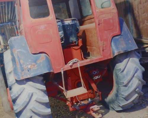 Tractor Fahr D67f. año 1977 con Rodado 18.4x34