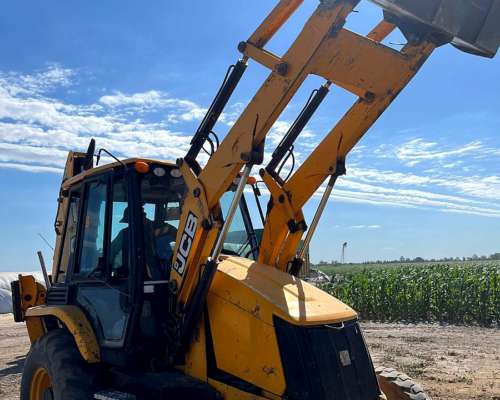 Retroexcavadora JCB 3cx Usada