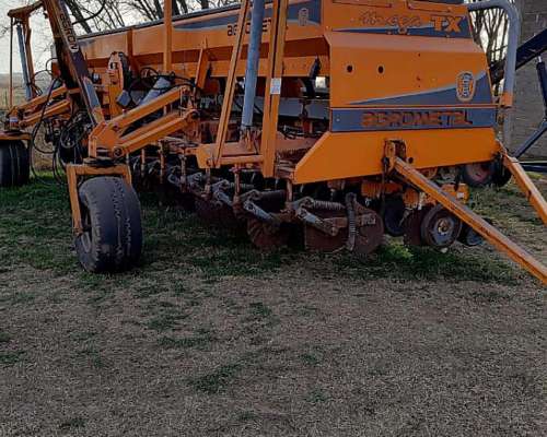 Sembradora Agrometal 16/52 Fert. Simple. año 2010