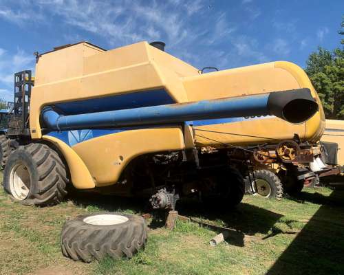 Cosechadora NH CS660 - año 2005