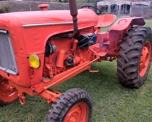Tractor Fiat 450 con Hidráulico y Toma de Fuerza