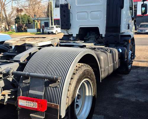 Camión Volvo 330 año 2016