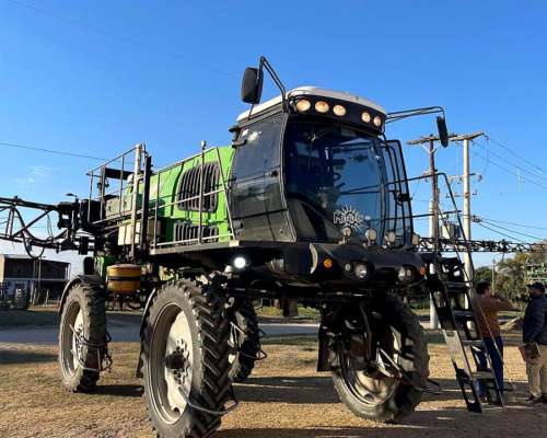 Pulverizadora Metalfor Multiple 3200 SE año 2014