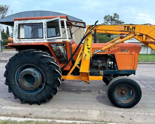 Fiat 700 e Pala Tbh. Original