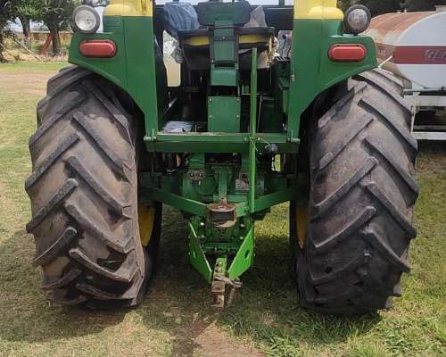 Tractor John Deere 4530 - año 1980