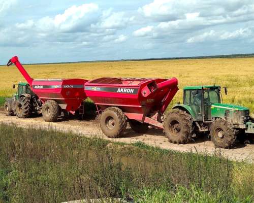 Tolvas Autodescargables 1 Eje 14 y 16 TN Granmax Akron