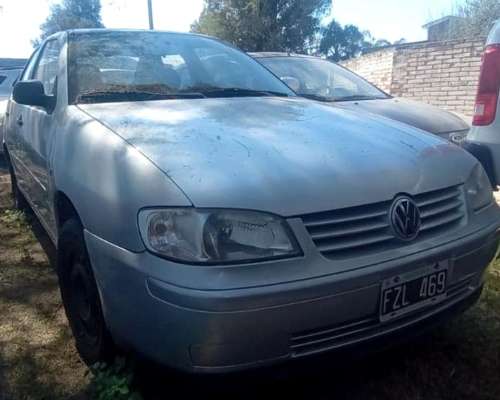 Volkswagen Polo 1.6 Comfortline 2006 Nafta $8.999.000