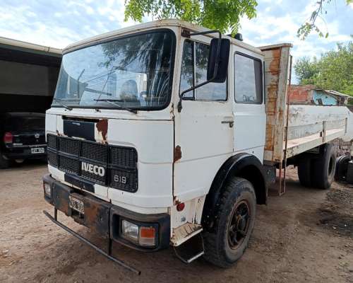 Camion Fiat 619 N1 Caja de 8 . Modelo 1977