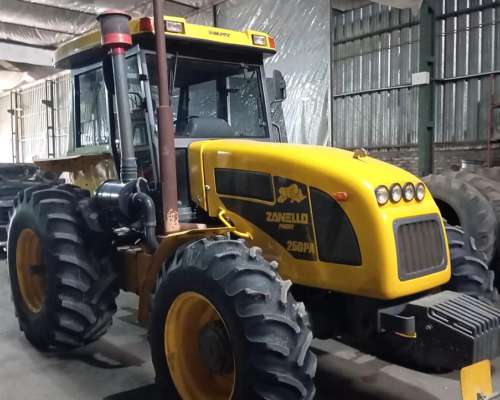 Tractor Pauny 250pa, 150 HP, año 2005, 6.800 Hs Motor