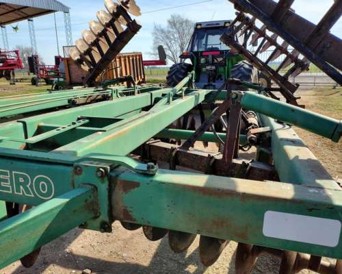 Rastra Pampero de 64 Discos Usada