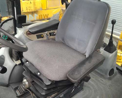 Retroexcavadora Komatsu WA140 2005