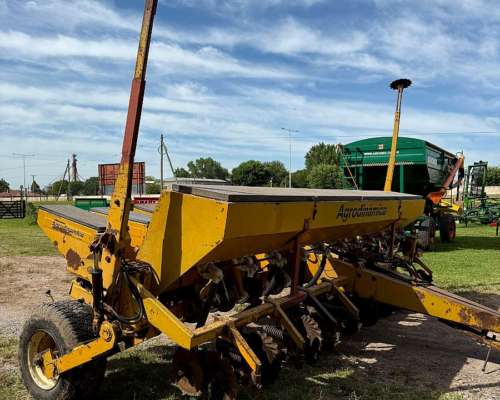 Sembradora Agrometal - 9 a 52 - con Monitor