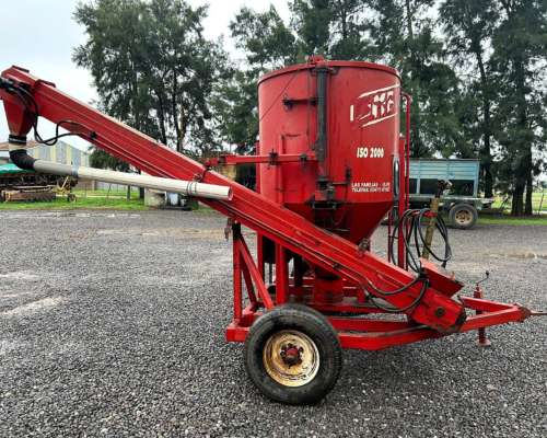 Inoculadora Ombu ISO 2000 1300 KGS