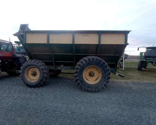 Massey Ferguson 38 MAX y Fabimag 16 TT con Balanza