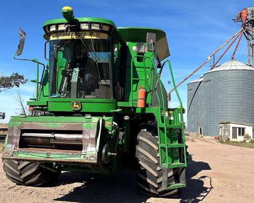 Cosechadora John Deere 9760 STS año 2004 + Drapper 35 Pies