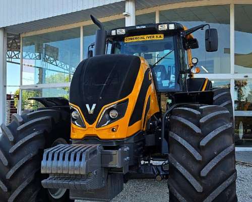 Valtra BH 194 HI Tech Semipowershift con Piloto - Disponible
