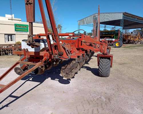 Sembradora Gringa IV Unico Dueño. 14 a 52