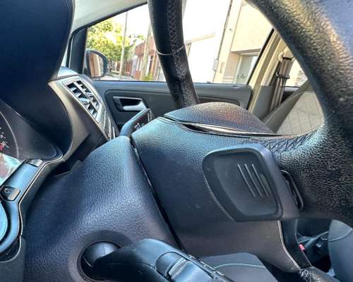 Liquido Volkswagen Suran 1.6 Imotion Highline 110cv AT.