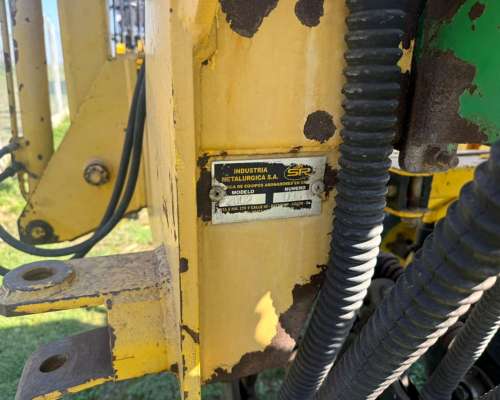 -fertilizadora Marca SR de 21 Líneas a 35 cm