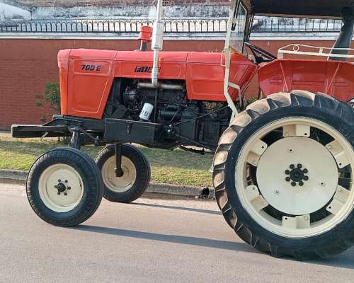 Vendo Fiat 700 e Modelo 76