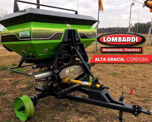 Fertilizadora Bernardin Capacidad de 1250 Litros