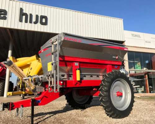 Fertilizadora Disponible Fertec 4.500 Litros