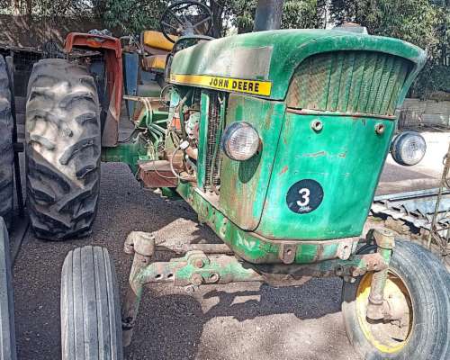Vendo Tractor John Deere 2420