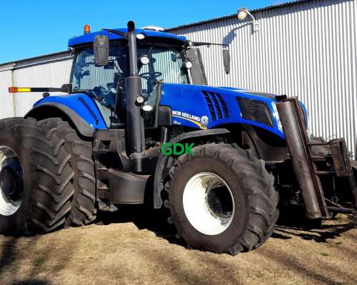 Tractor T8 320 New Holland
