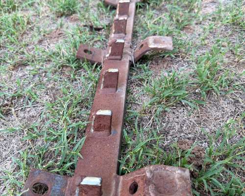 Plancha Saranda/reja Arado/pesa Valtra/ Barra Dientes/camisa