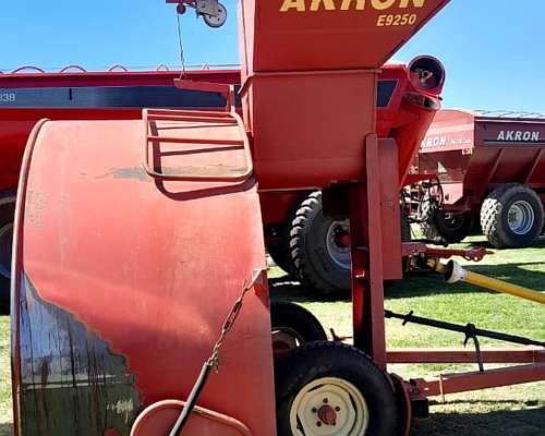 Embolsadora Akron E9250 (em0068)