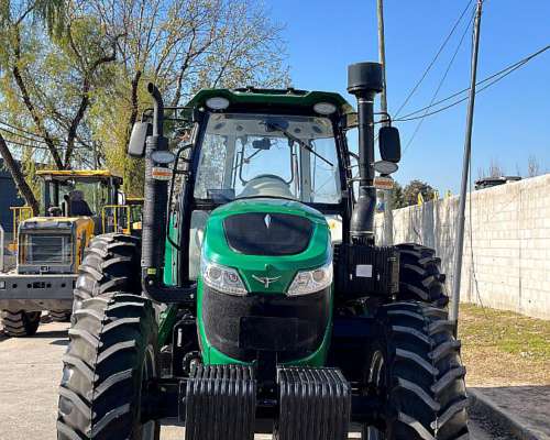 Tractor 220 HP - 4X4 - Rodado Dual - Bomba Pistón