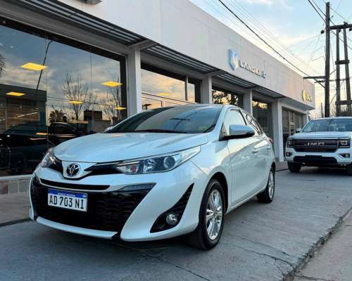 Toyota Yaris 5 Puertas 1.5 6m/t XLS año 2019 con 55.000km