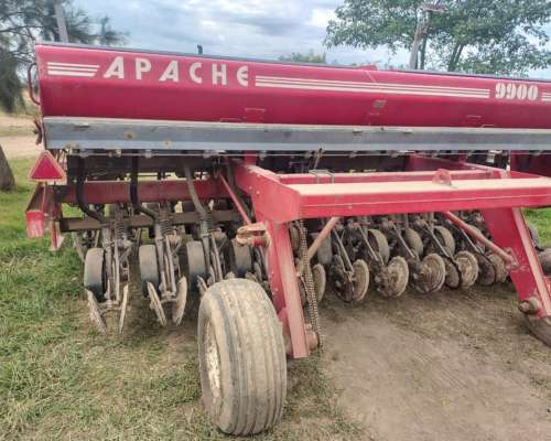Sembradora Apache 9900 25 a 17,5