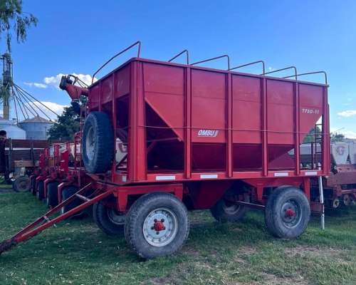 Tolva Semillera Ombu Tfso de 113 con Chimango