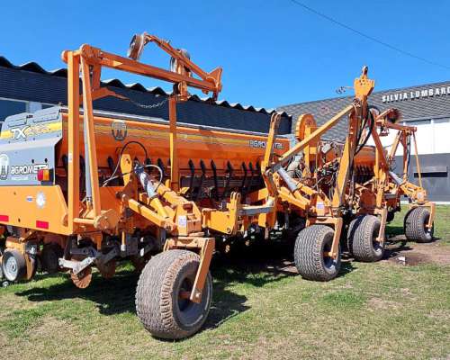 Sembradora Agrometal TX Mega Neumática 18 a 52