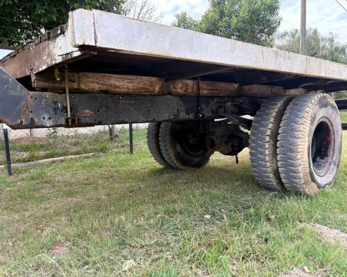 Acoplado Excelente para Trabajos Rurales