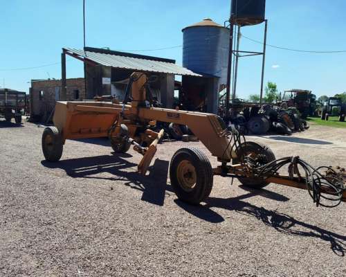 Niveladora de Arrastre - NOR Car- 4 Ruedas- Toda Hidráulica