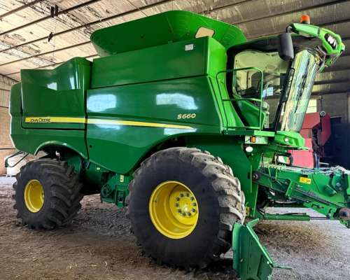 Cosechadora John Deere S660 35 Pies Draper año 2017.