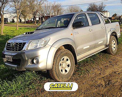 Vehículo Toyota Hilux ST - 2016
