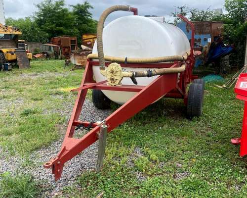 Estercolera Marca Rotor de 6700lts con Cubiertas