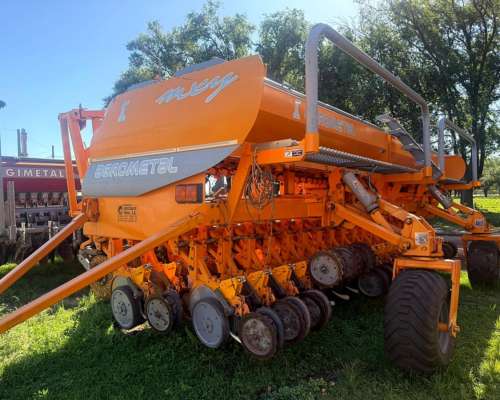 Sembradora Agrometal MXY 37/17.5