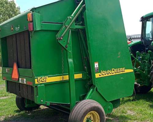 Rotoenfardadora John Deere 567