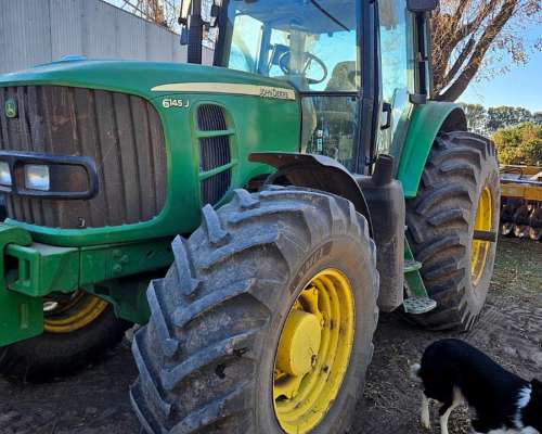 Tractor John Deere 6145j