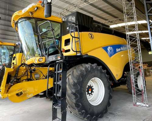 Cosechadora New Holland CR9060 Usada - año 2012