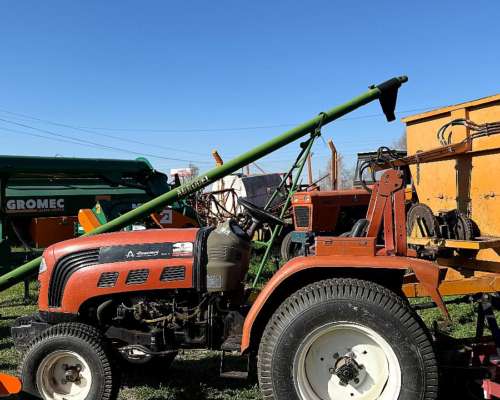 Hanomag 250a - con Desmalezadora