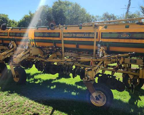 Fertilizadora Marca SR 31 a 35 Usada