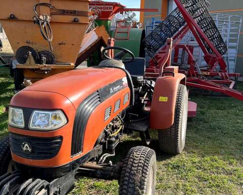 Hanomag 250a - con Desmalezadora