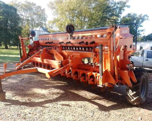 Fercam F-220 27 Lineas a 19 cm Trigo/soja con Monitor