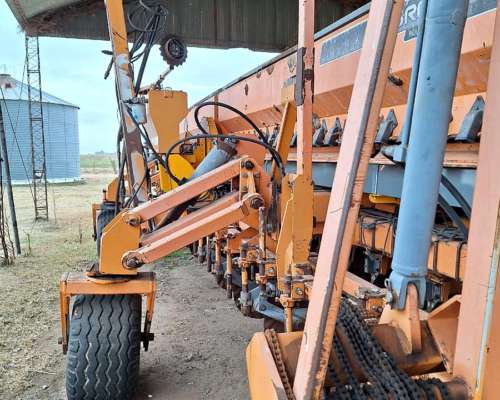Agrometal TX Mega 25 a 35. Neumatica. Monitor con Variable