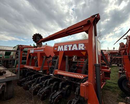 Sembradora Metar de 11 a 26 y 11 a 52